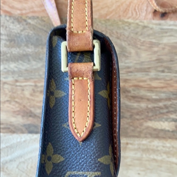 Authentic Mini Louis Vuitton Saint Cloud Crossbody - Picture 9 of 16